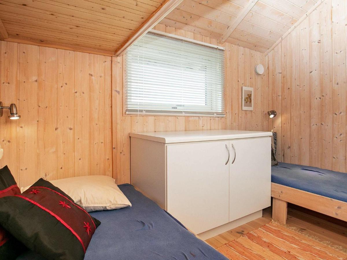 Three-Bedroom Holiday Home In Hojslev 4 Bøstrup エクステリア 写真